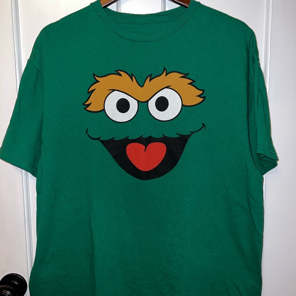 Men’s XL Oscar the Grouch T-shirt